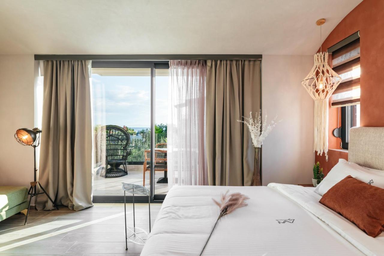 Cocooning Suites By Blue Carpet Pefkochori Exterior foto