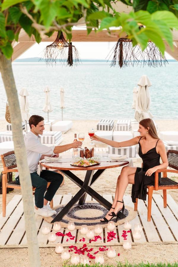 Cocooning Suites By Blue Carpet Pefkochori Exterior foto