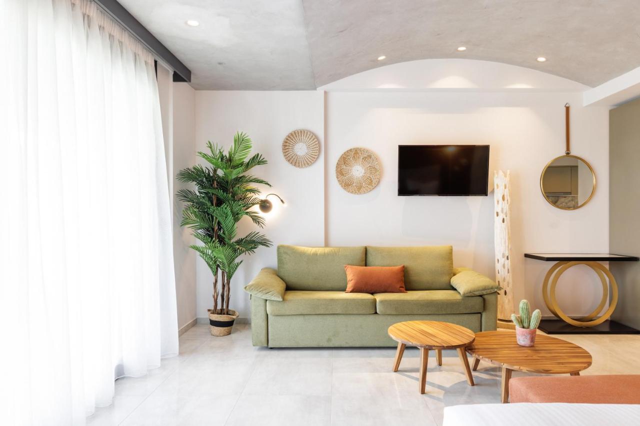 Cocooning Suites By Blue Carpet Pefkochori Exterior foto